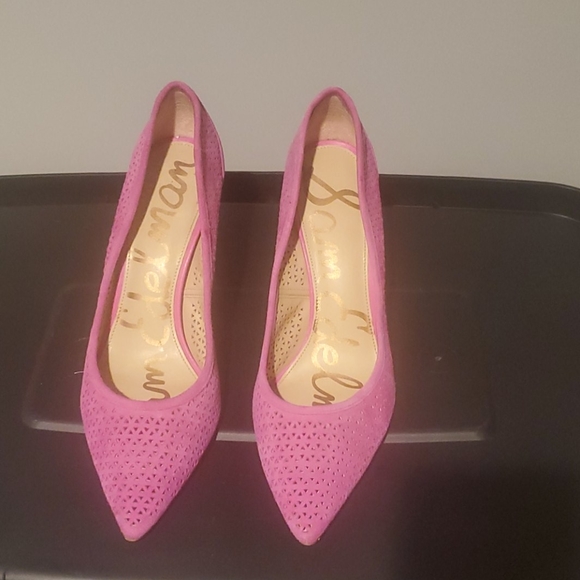 Shoes - Pink suede heels